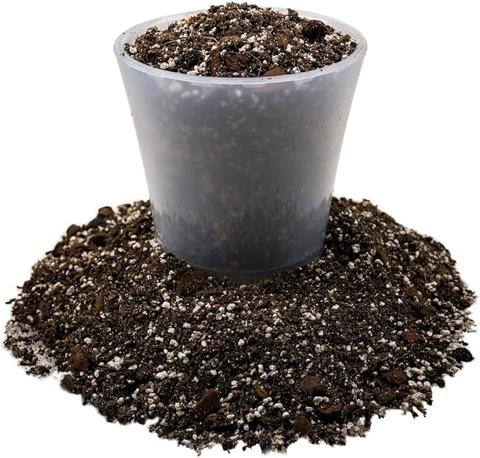 Premium Coco Coir and Perlite Potting Mix, Soil for Maximum Plant Growth, Perfect for Indoor and Outdoor Container Gardens by Gardenera - 10 Quart
