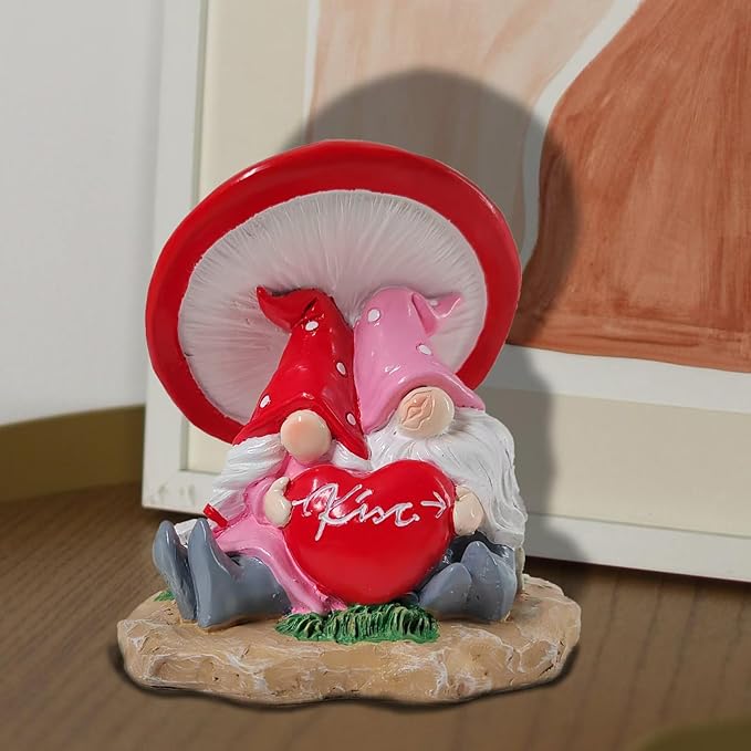 Garden Pink Tiny Gnome Couple Statue with Red Heart Mushroom Funny Outdoor Resin Figurines Home Decorations Valentine’s Day Housewarming Ornament Gift