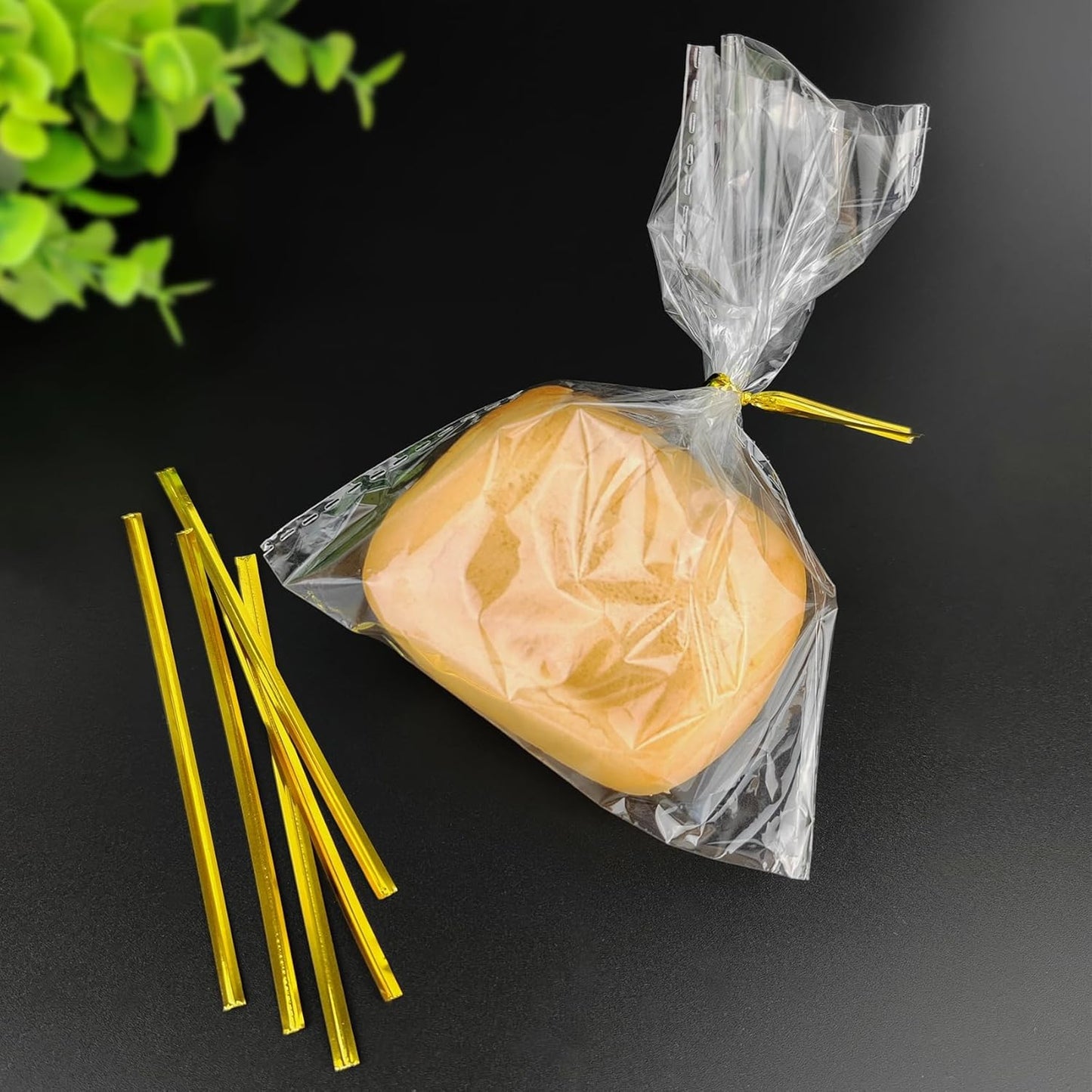 800 Pcs Metal Twist Ties 4 Inches Twist Straps for Bread Bags Candy Bags Snack Bags Halloween Party Cake Favor (Blue)