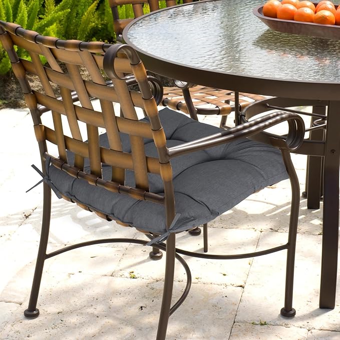 Aoodor 19" x 19" x 5" Tufted Outdoor Chair Cushions, Water Resistant & Fade Resistant Polyester Dining Chair Pads with 2 Straps for Patio Furniture, Set of 2