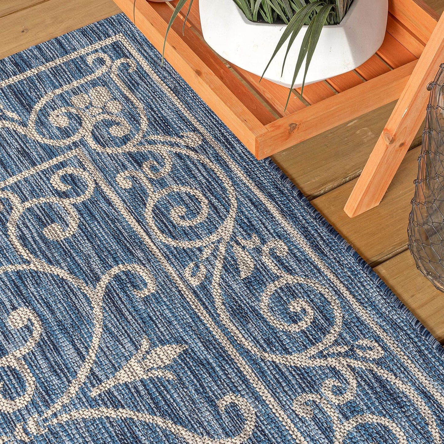 JONATHAN Y SMB106D-5SQ Charleston Vintage Filigree Textured Weave Indoor Outdoor Area Rug Classic Coastal Easy Cleaning Bedroom Kitchen Backyard Patio Non Shedding, 5' Square, Navy/Gray