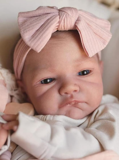 WOOROY Realistic Reborn Baby Dolls - 20 Inch Lifelike Newborn Baby Doll Girl Real Life Baby Dolls with Weighted Soft Body Gift Toy for Kids Age 3+