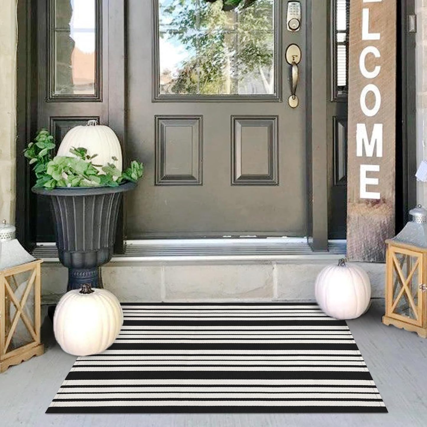 IOHOUZE Black and White Striped Rug 2'x3' Front Door Rugs, Small Washable Area Rug for Front Porch, Spring Summer Doormats Outdoor Indoor, Cotton Rugs for Entryway Porch Entrance