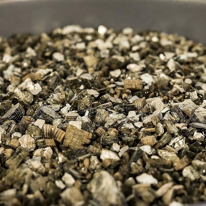 Horticultural Organic Vermiculite by GARDENERA - Medium Grade - Natural Soil Additive for Potted Plants, Orchids, Hydroponics, Terrariums (2 Quart)