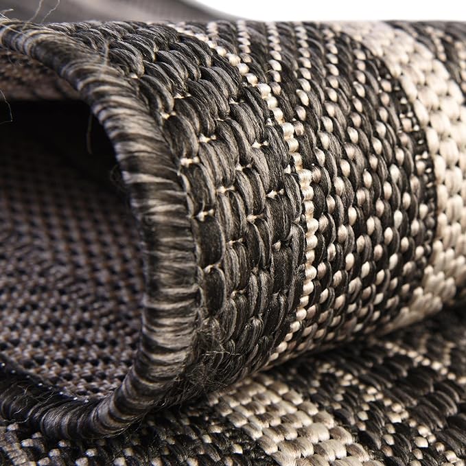 Unique Loom Outdoor Border Collection Area Rug - Soft Border (4' 1" Round, Black/ Ivory)