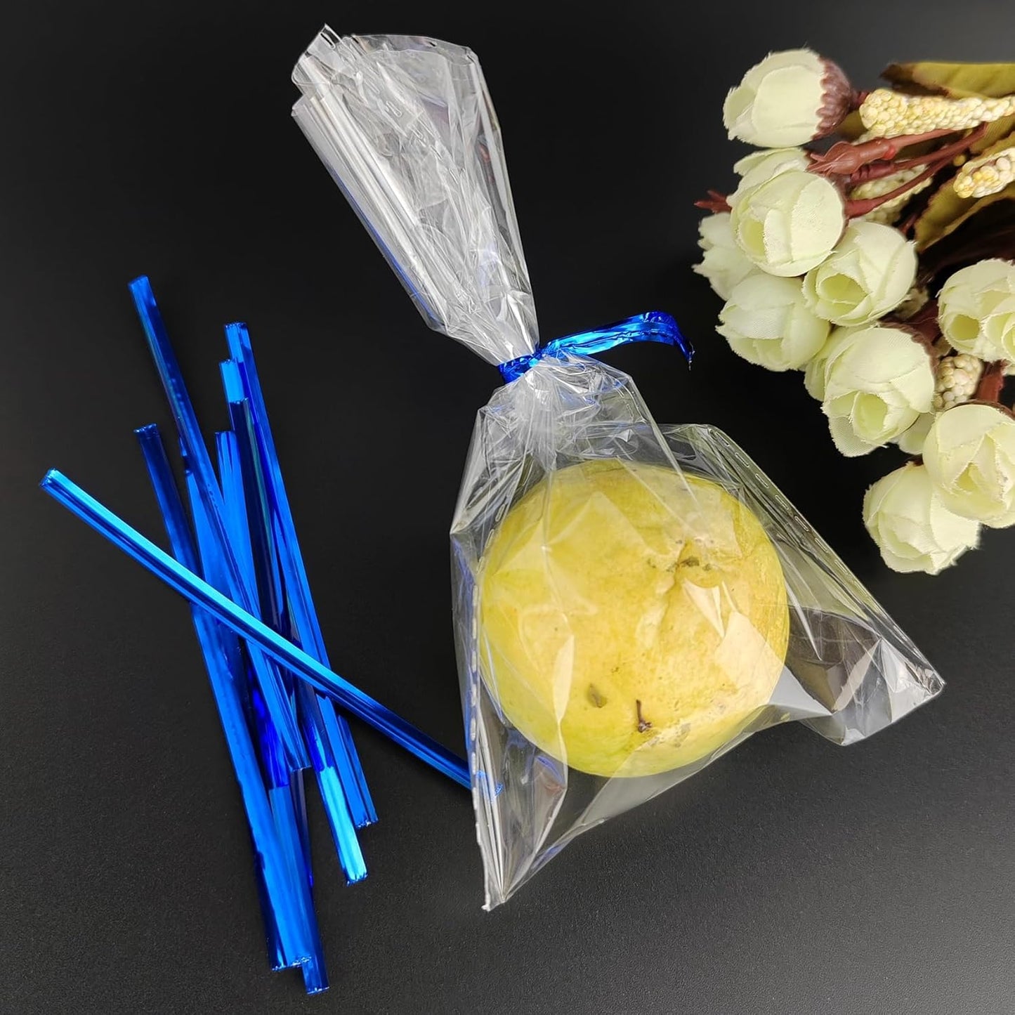 400 Pcs Metal Twist Ties 4 Inches Twist Straps for Bread Bags Candy Bags Snack Bags Halloween Party Cake Favor (Blue)