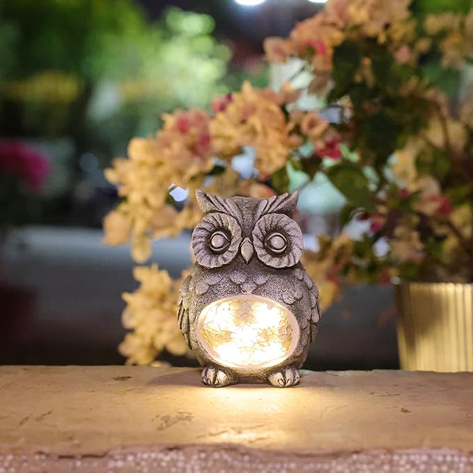 Solar Owl Garden Statues Outdoor Decor Resin Owl Figurine with Solar Light for Patio,Balcony,Yard,Lawn Ornament,Perfect Garden Gift