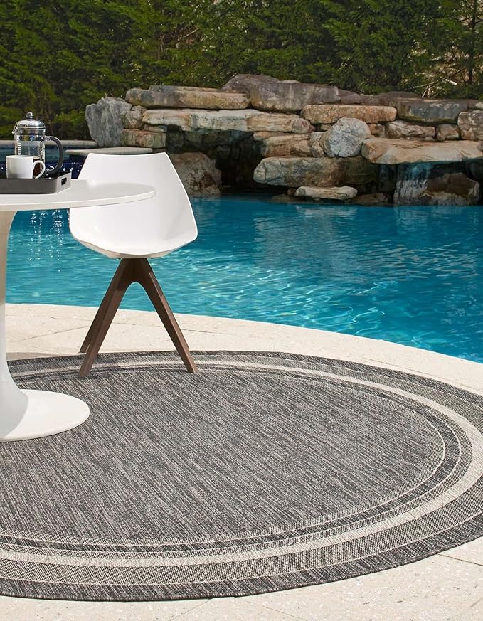 Unique Loom Outdoor Border Collection Area Rug - Soft Border (6' 1" Round Black/Ivory)