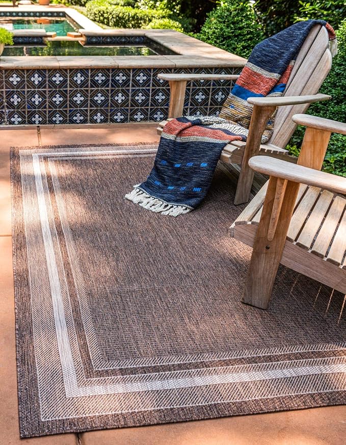 Unique Loom Outdoor Border Collection Area Rug - Soft Border (7' 1" x 10' Rectangle, Brown/ Ivory)