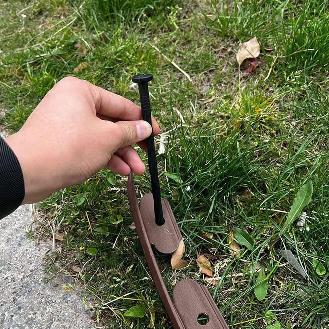 Flexible Garden Edging Borders 66FT,Landscape Edging Brown [Extra Tall 4IN High] with 60pcs Stakes,Garden Border Lawn Edging Mini Plastic Fence-Brown