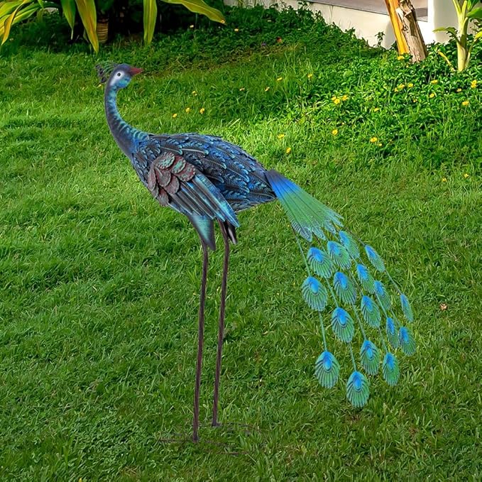 VEWOGARDEN Peacock Outdoor Garden Sculptures & Statues Metal Peacock Yard Art for Lawn Patio Pool Outside Decorations