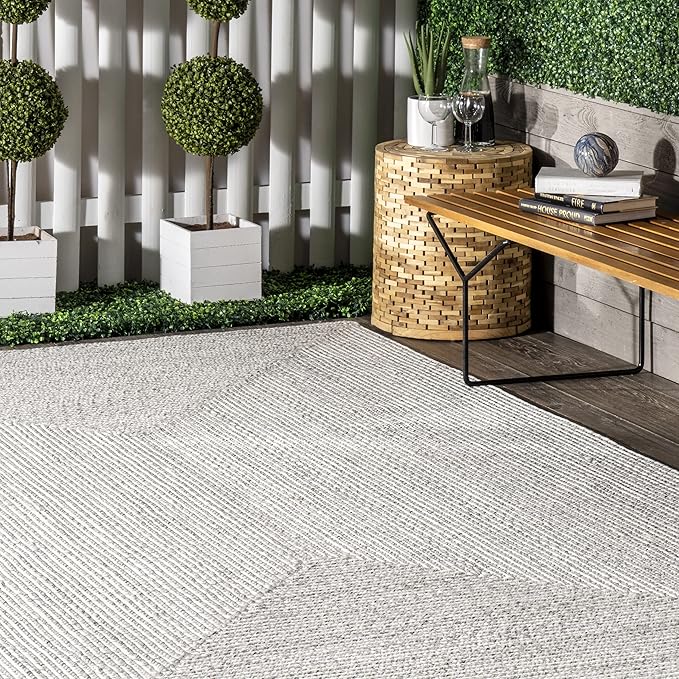 nuLOOM Oval 3' x 5' Solid Hand Braided Indoor/Outdoor Area Rug, Pet-Friendly, High Traffic, Weather Resistant, for Patio, Balcony, Bedroom, Living, Dining Room, Wynn Ivory