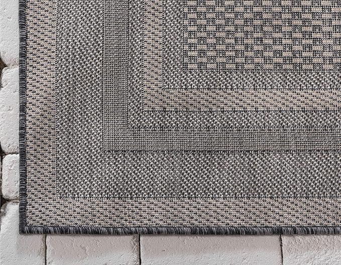 Unique Loom Outdoor Border Collection Area Rug - Soft Border (6' 1" x 9' Rectangle, Black/ Ivory)